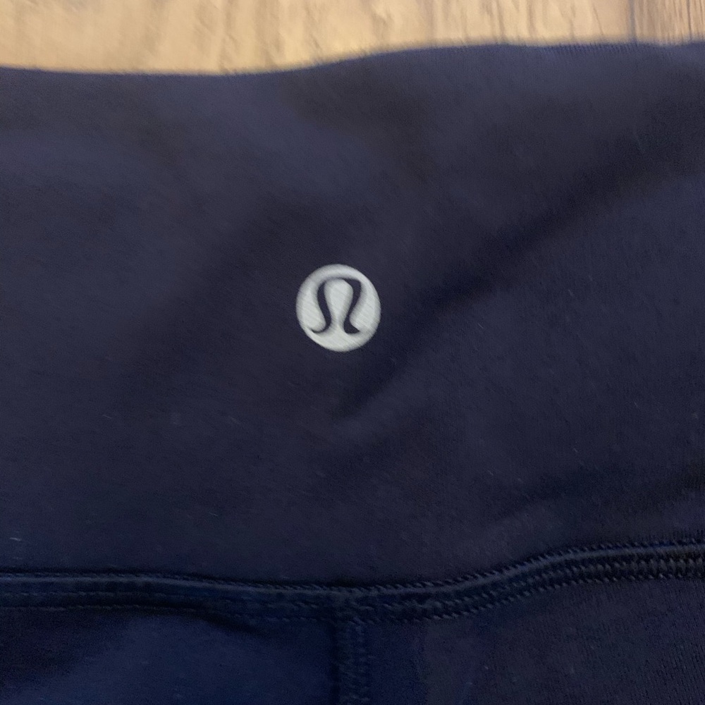 Lululemon Size 8 Ankle Black Pant
